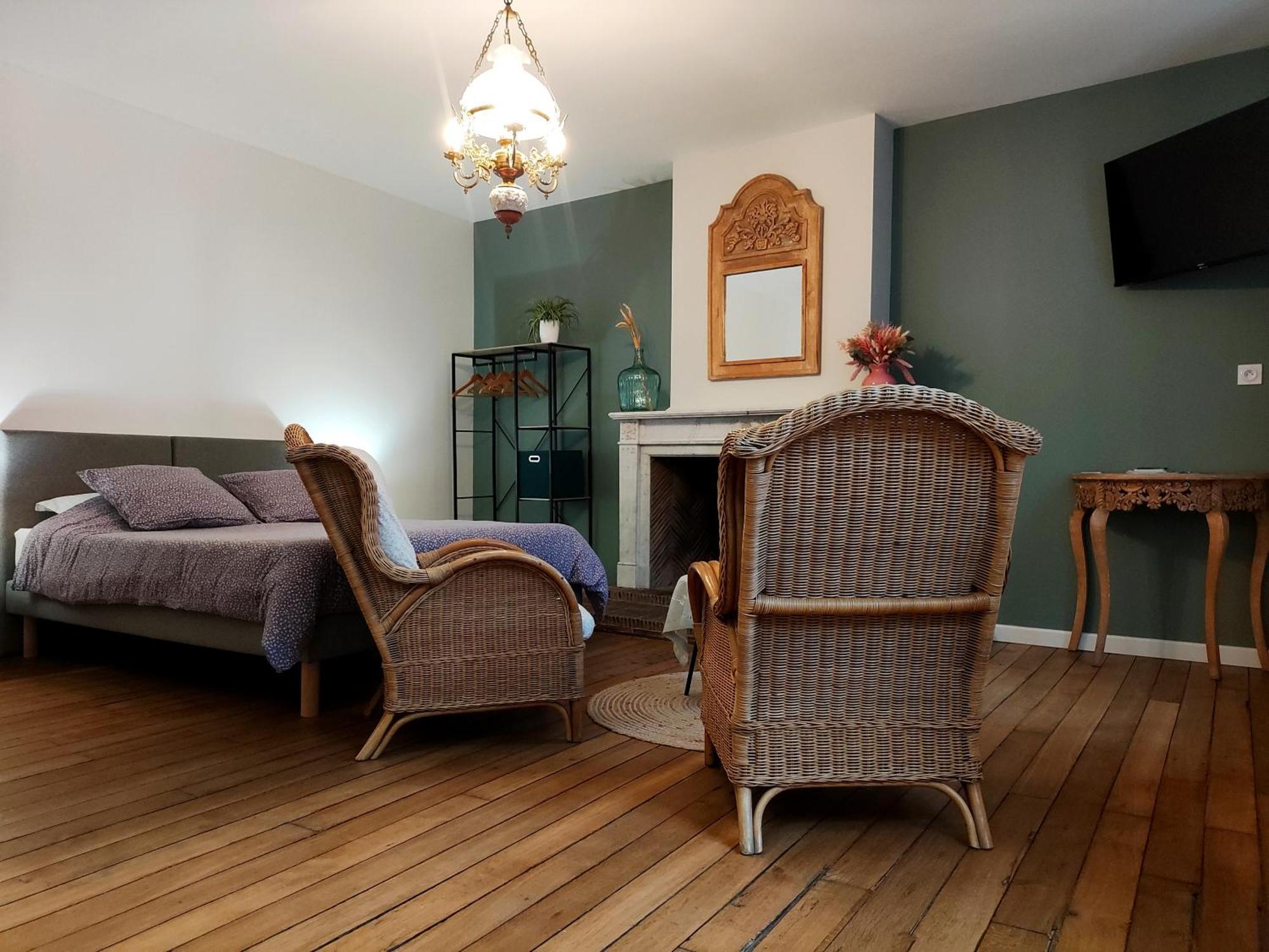 Bed and Breakfast Le Relais Napoleon à Avesnes-sur-Helpe Extérieur photo